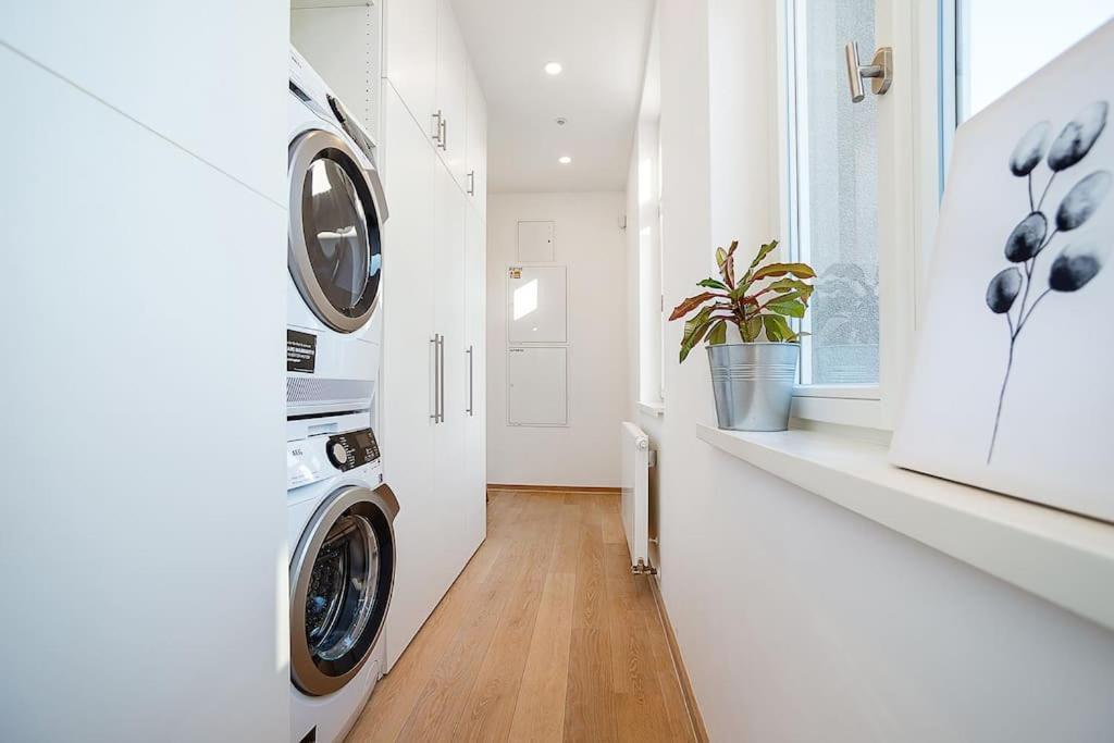 High-class Rooftop Apt. With Spacious Terrace Apartmán