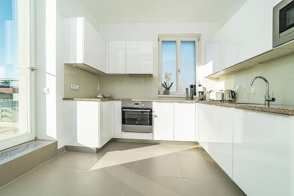 High-class Rooftop Apt. With Spacious Terrace Apartmán *