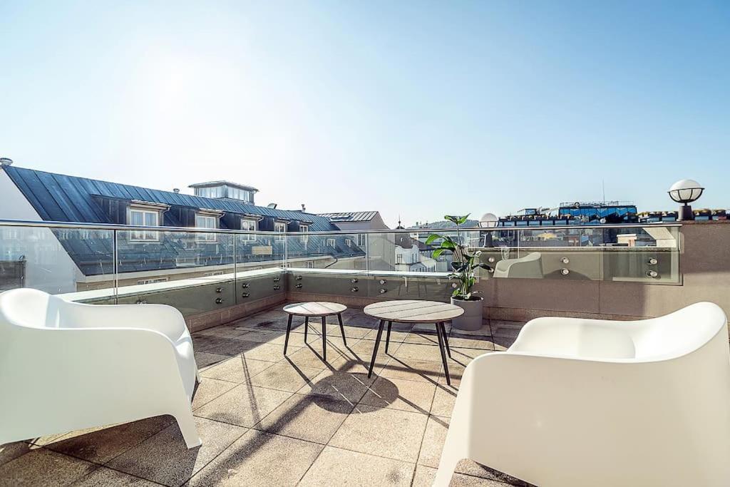 High-class Rooftop Apt. With Spacious Terrace * Prague